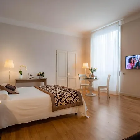 Отель Boutique Del Corso 3*
