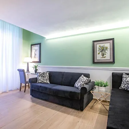 Отель Boutique Del Corso 3*