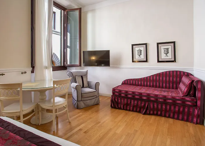 Boutique Del Corso Hotel 3*